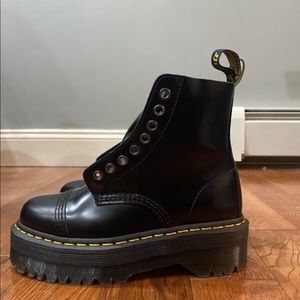 Women Doc Marten Sinclair Flatform Boots